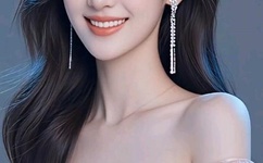 被两个同桌绑起来玩乳动态gif